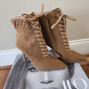 JLO Timber Tan Lace-Up Pointed Toe Ankle Boots Size 8